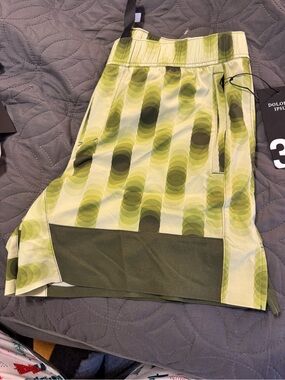 Wear it to heart men’s shorts